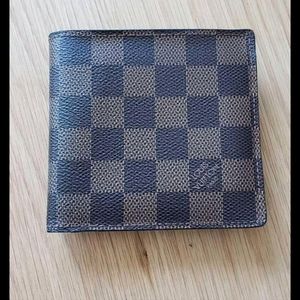 Louis vuitton authentic wallet in damier